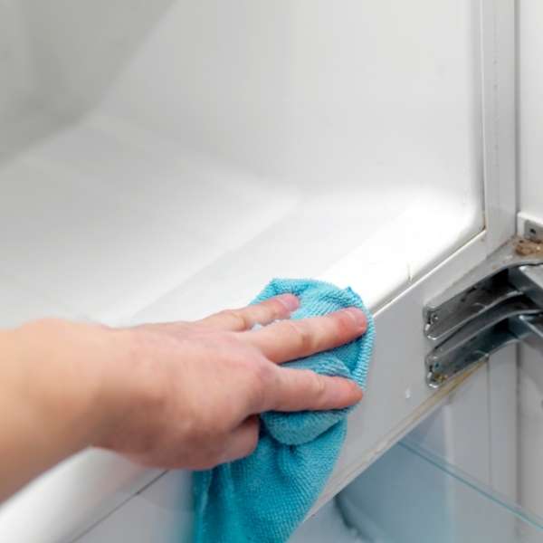Koelkast schoonmaken